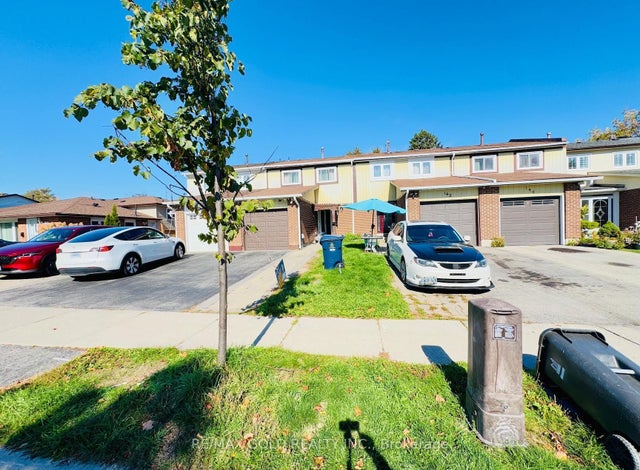 140 Quantrell Trail, Toronto E11