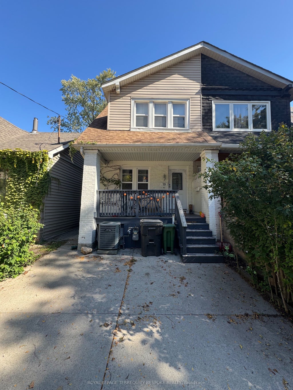 19 Lewis Street 3 - Upper, Toronto E01