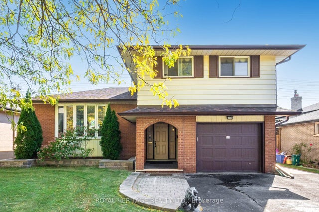 369 Carnaby Court, Oshawa