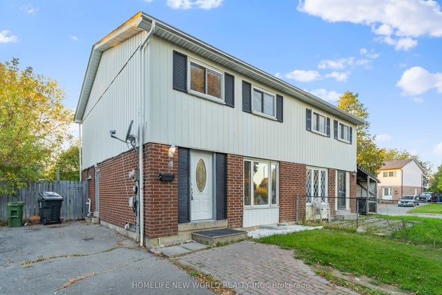 3 Brisbourne Grove, Toronto E11