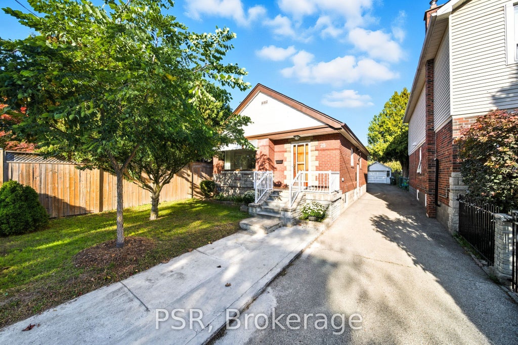 25 Knight Street, Toronto E03