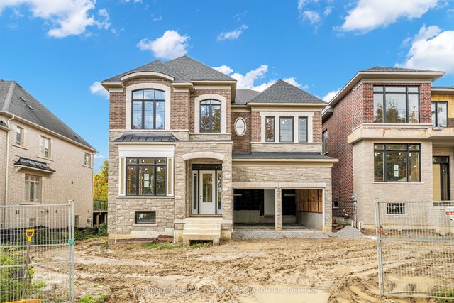382 Riverside Drive, Ajax