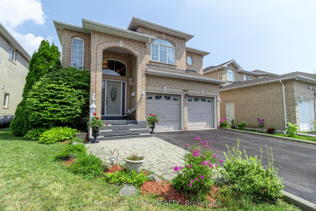 1887 Fairport Road, Pickering