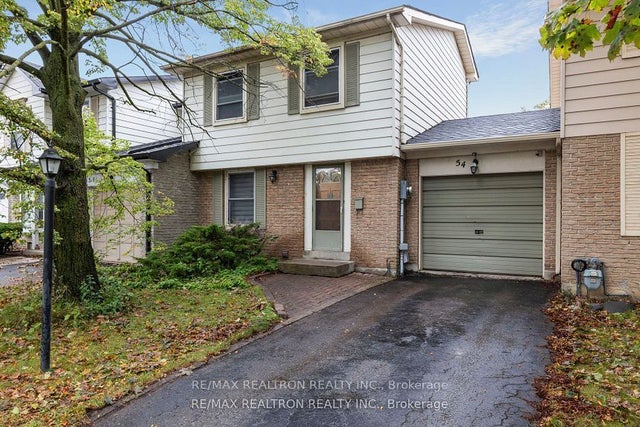 54 Rands Road, Ajax