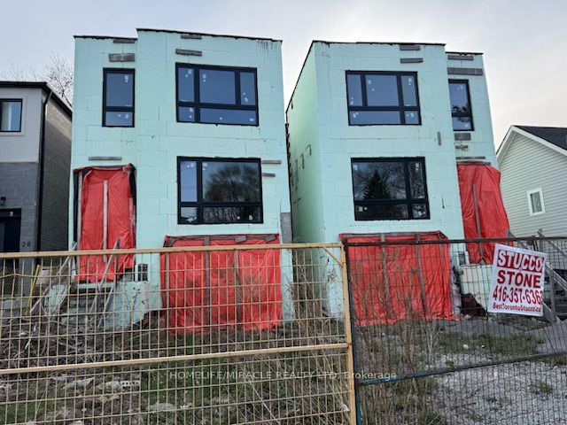 40 August Avenue, Toronto E06