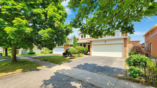 6 Raynes Crescent, Toronto E07