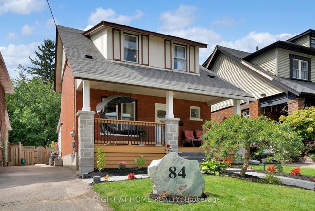 84 Oshawa Boulevard N, Oshawa