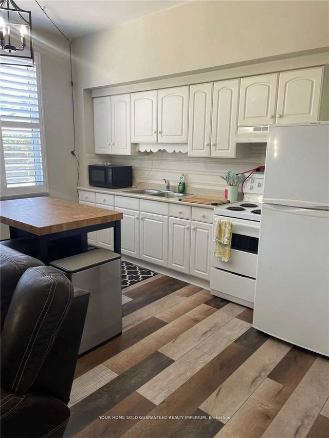 2906 Hwy 2 Highway E 4, Clarington