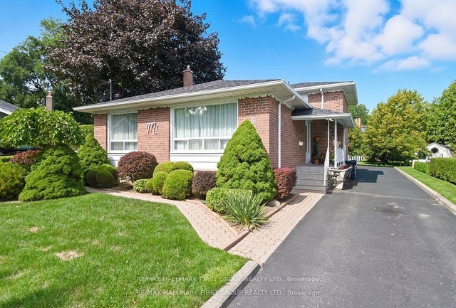 6 Windover Drive, Toronto E09