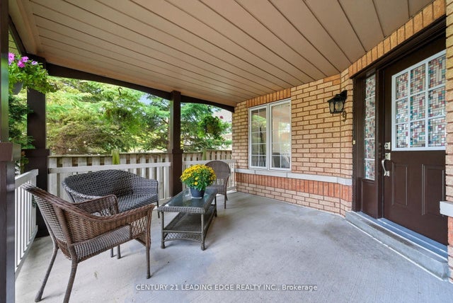 9 Mccartney Avenue, Whitby