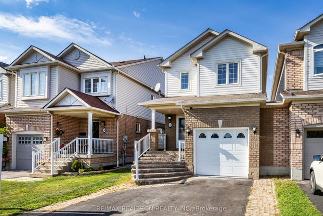 32 Samandria Avenue, Whitby