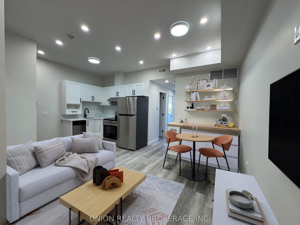 1184 Queen Street E 4, Toronto E01