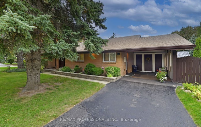 2 Lesterwood Crescent, Toronto E09