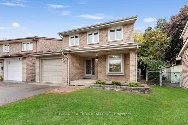 44 Hood Crescent, Toronto E05