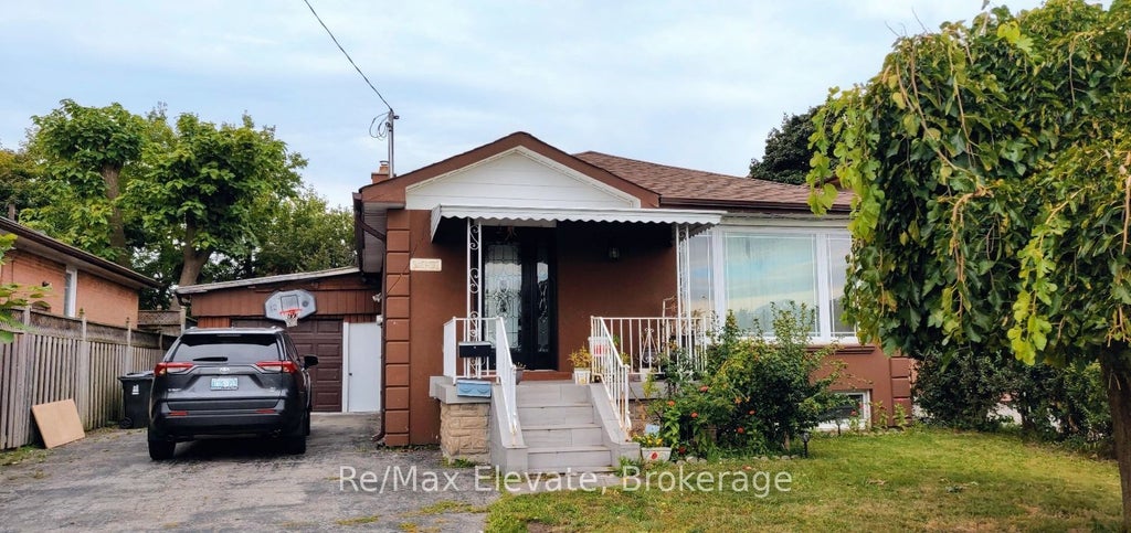 1562 Warden Avenue, Toronto E04