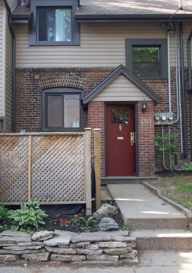 101 Kingsmount Park Road Lower, Toronto E02
