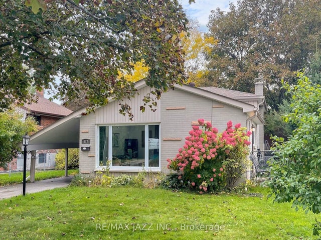 673 Lansdowne Drive, Oshawa