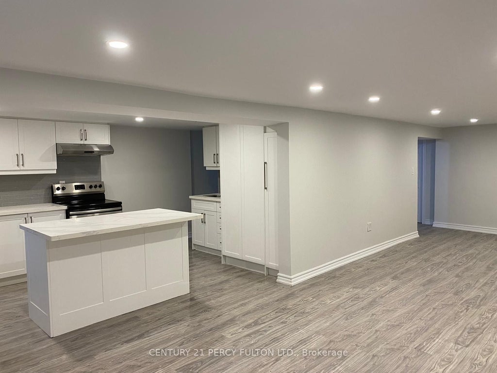 871 Liverpool Road Lower, Pickering