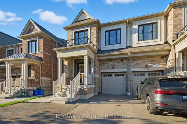 127 Laing Drive, Whitby