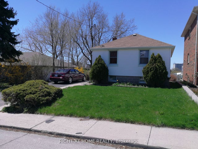 78 Maybourne Avenue, Toronto E04