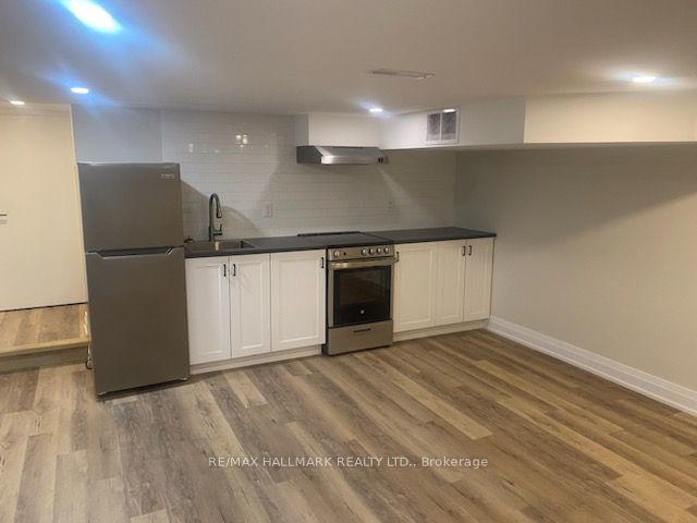 1551 Kingston Road, Toronto E06