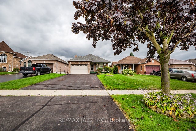875 Beatrice Street E, Oshawa