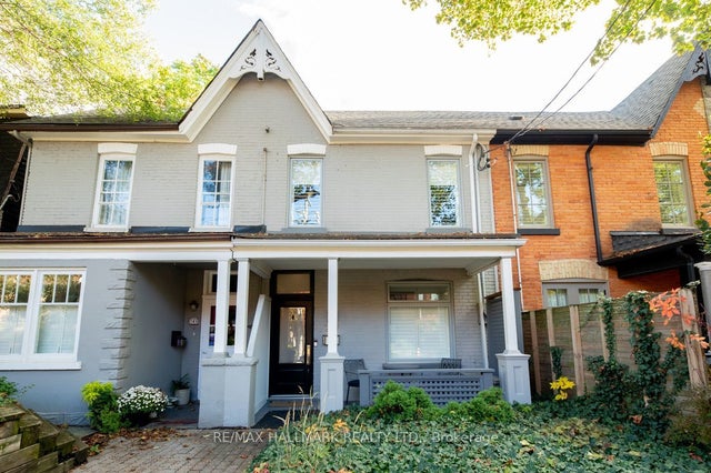 239 Bain Avenue, Toronto E01