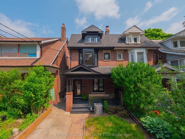 18 Millbrook Crescent, Toronto E01