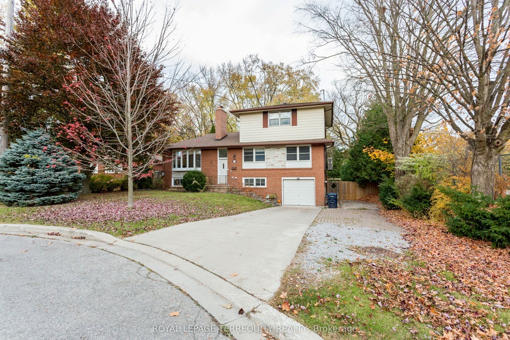 419 Brownfield Gardens, Toronto E10