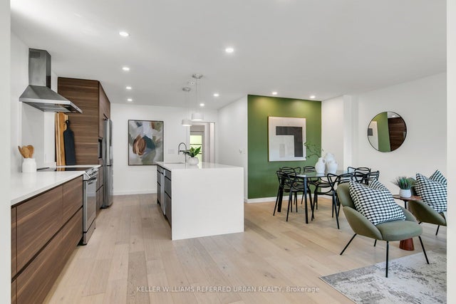 106 Leyton Avenue, Toronto E06