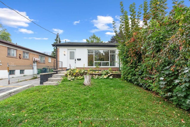 73 Trinnell Boulevard, Toronto E04