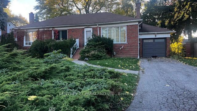 8 Kingsmere Crescent, Toronto E08