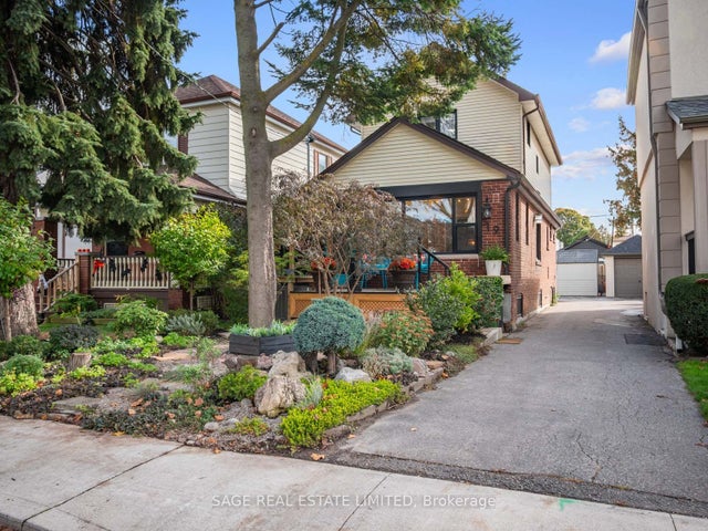 19 Savoy Avenue, Toronto E03