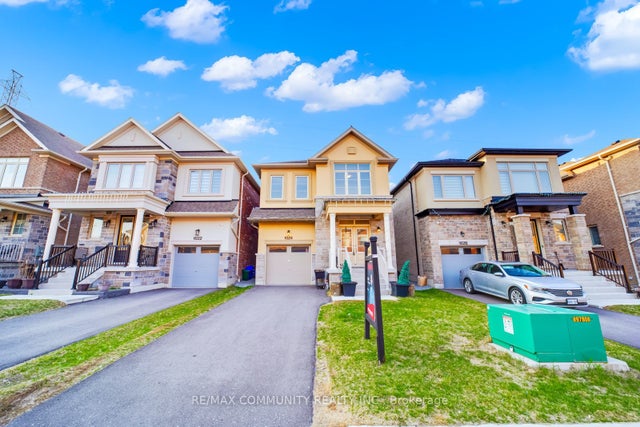 1024 Skyridge Boulevard N, Pickering