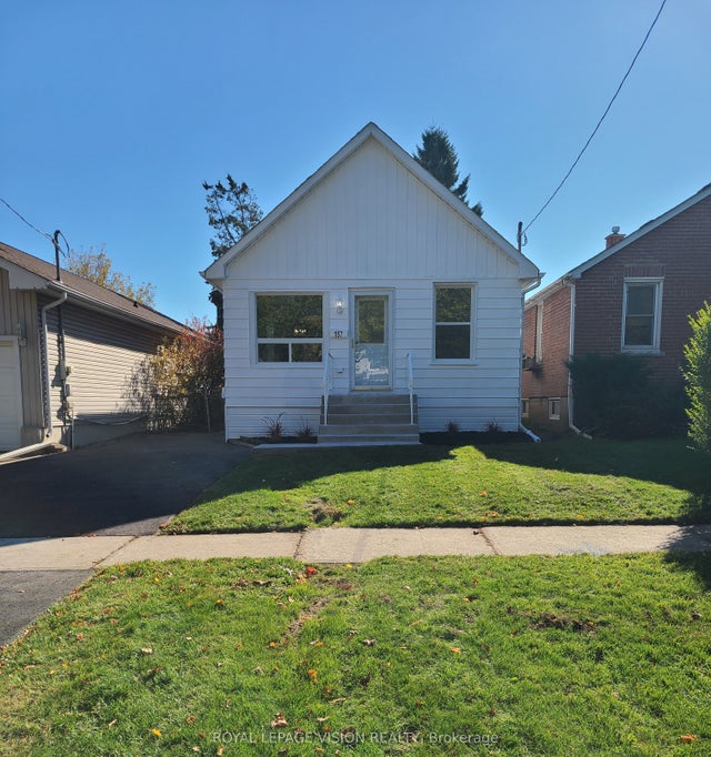 157 College Avenue, Oshawa