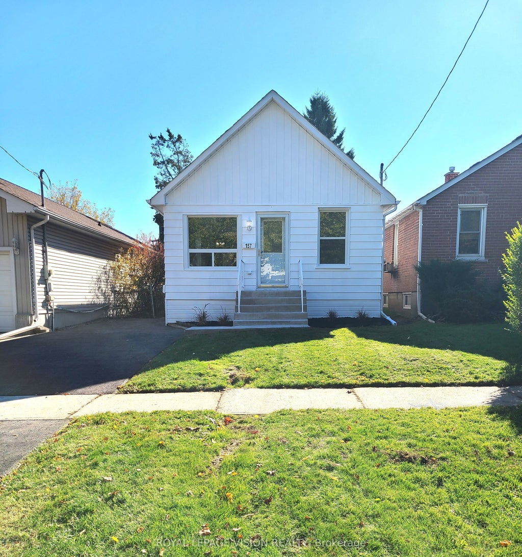 157 College Avenue, Oshawa