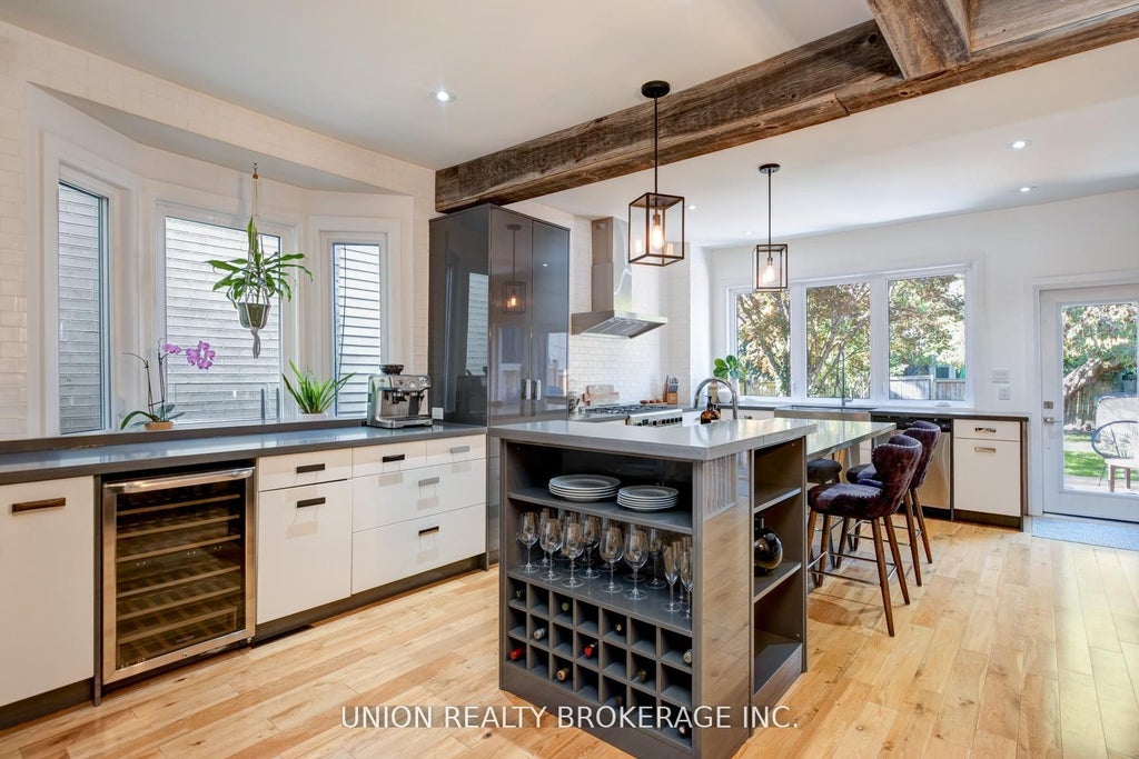 38 Elmer Avenue, Toronto E02