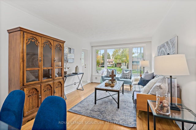 108 Rochman Boulevard, Toronto E09