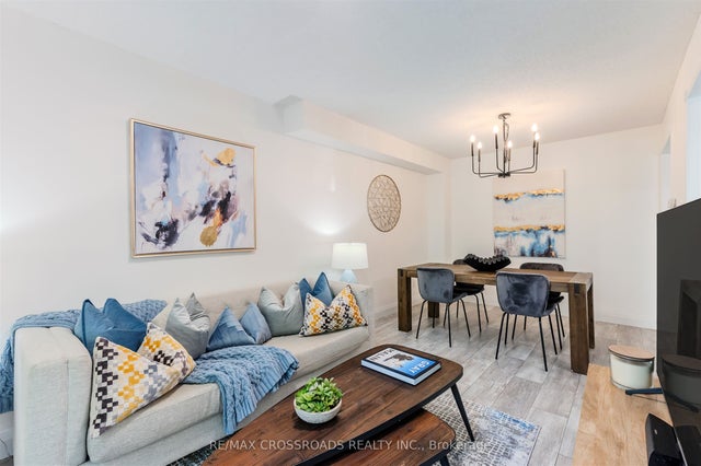 11 Moulton Court, Clarington