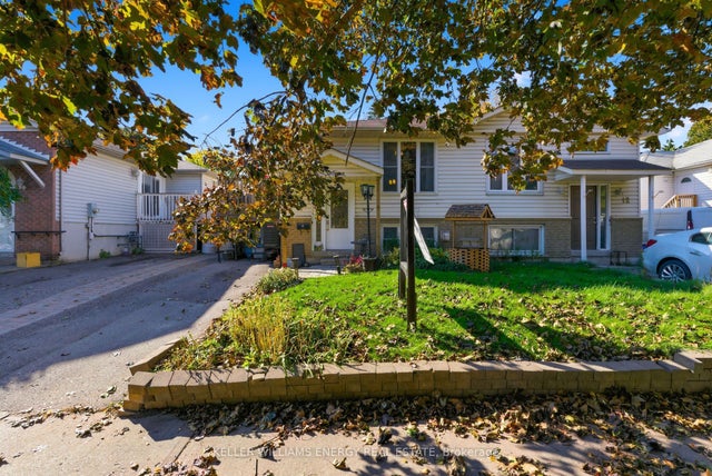 10 Lockhart Gate, Clarington