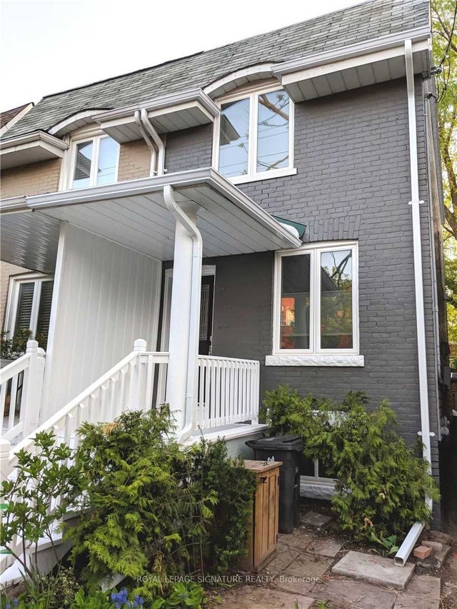 348 Logan Avenue, Toronto E01