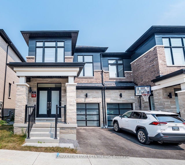 2921 Nakina Street, Pickering