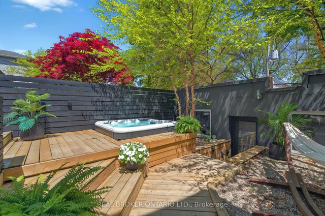 143 Parkmount Road, Toronto E01