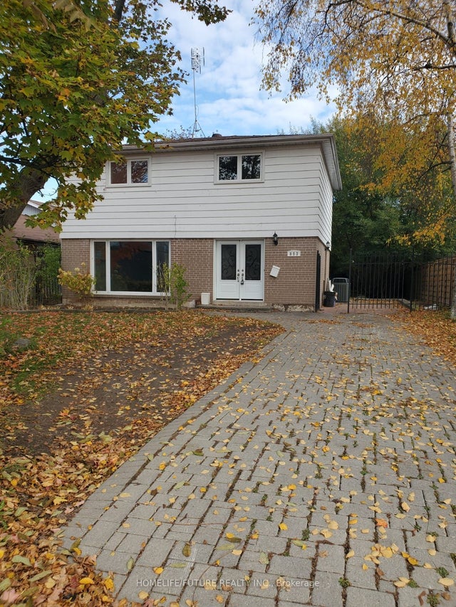 853 Douglas Avenue, Pickering