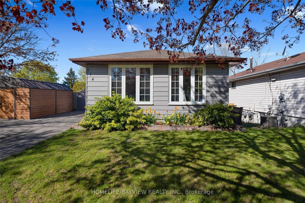 714 Grandview Drive Lower, Oshawa