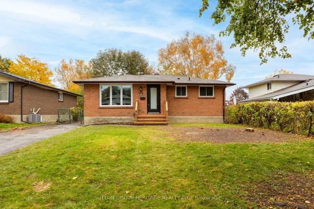 77 Claymore Crescent, Oshawa