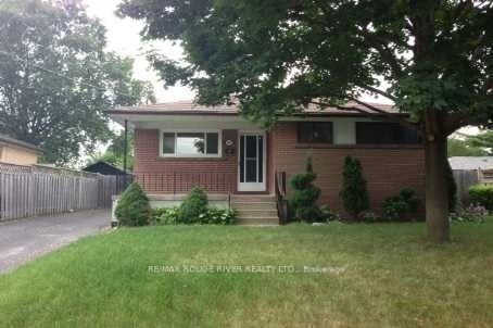 902 Donovan Crescent Lower, Whitby