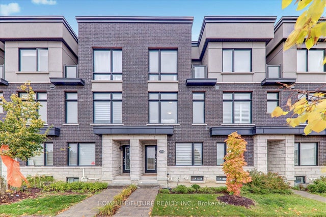 2618 Castlegate Crossing, Pickering