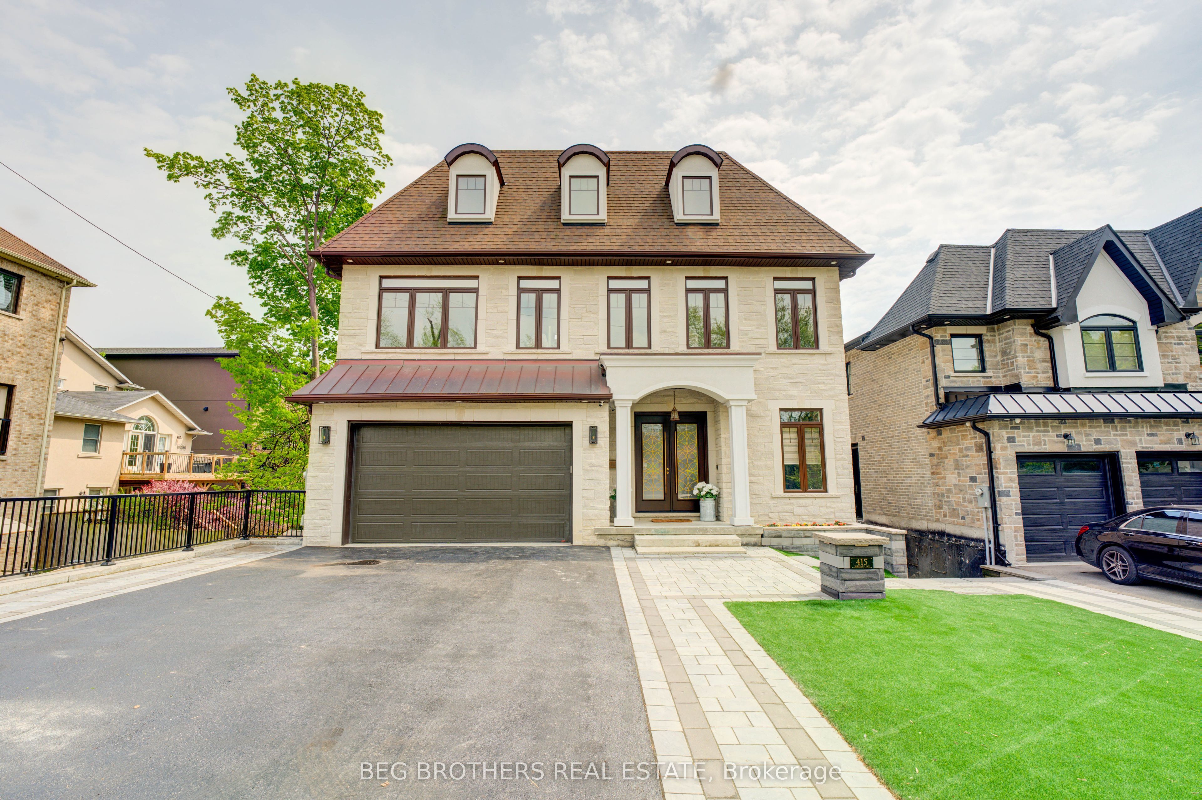 Featured Listing Image