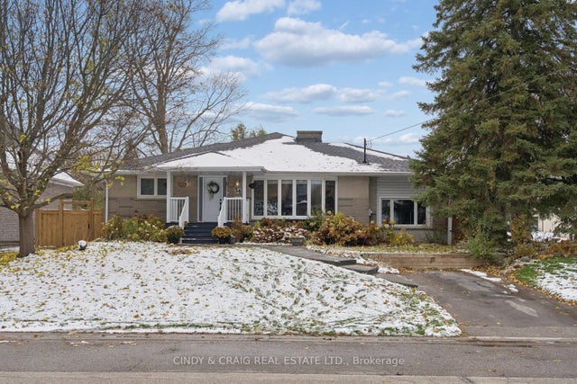 34 Heber Down Crescent, Whitby